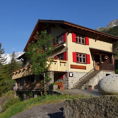 Gasthaus Goescheneralp Goschenen Bagian luar foto